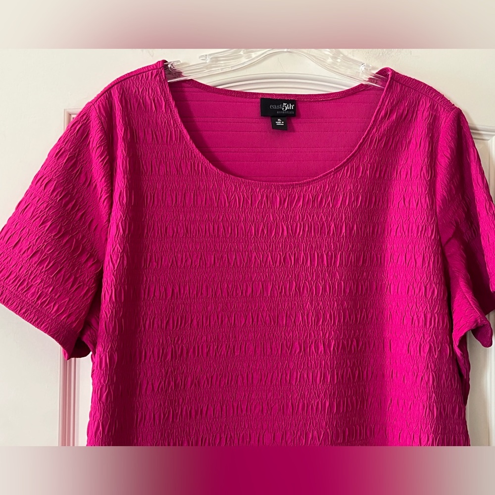 East 5th Fuchsia Textured Short Sleeve Blouse Women’s Size XLarge - Picture 7 of 13